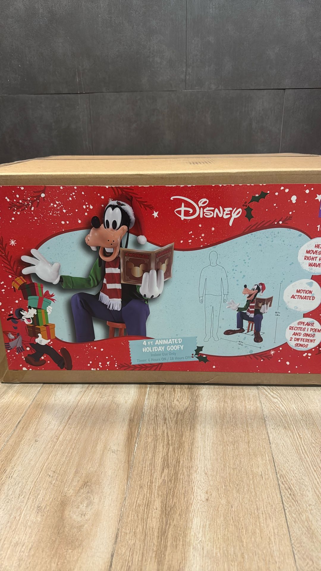 Disney Christmas Animatronic Goofy 