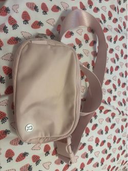 Lululemon belt bag 1 L