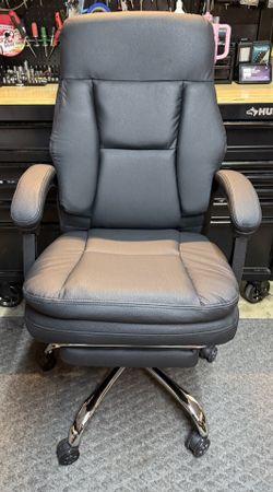 Office Chair with Footrest