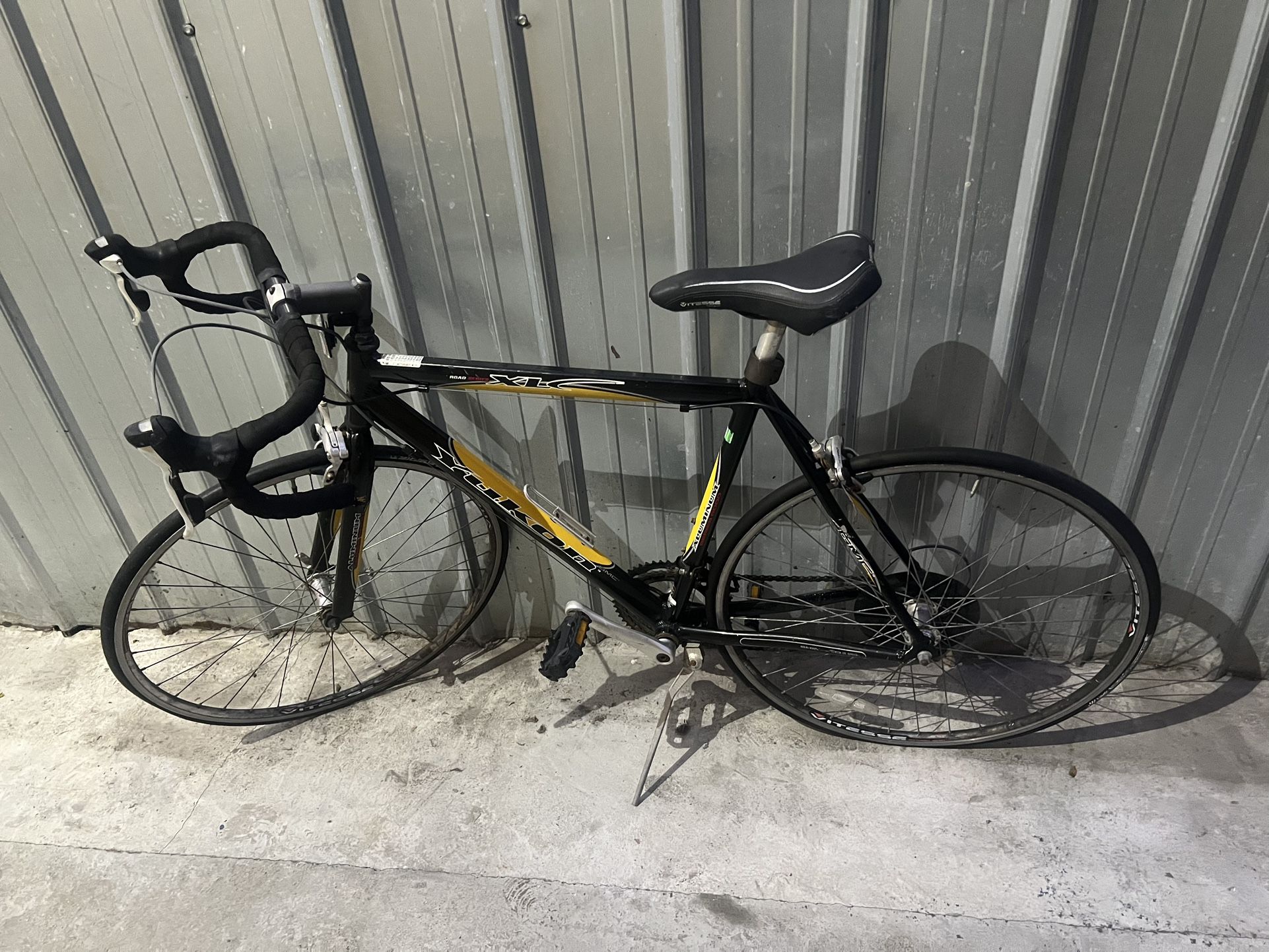 GMC Yukon XL Road Bike