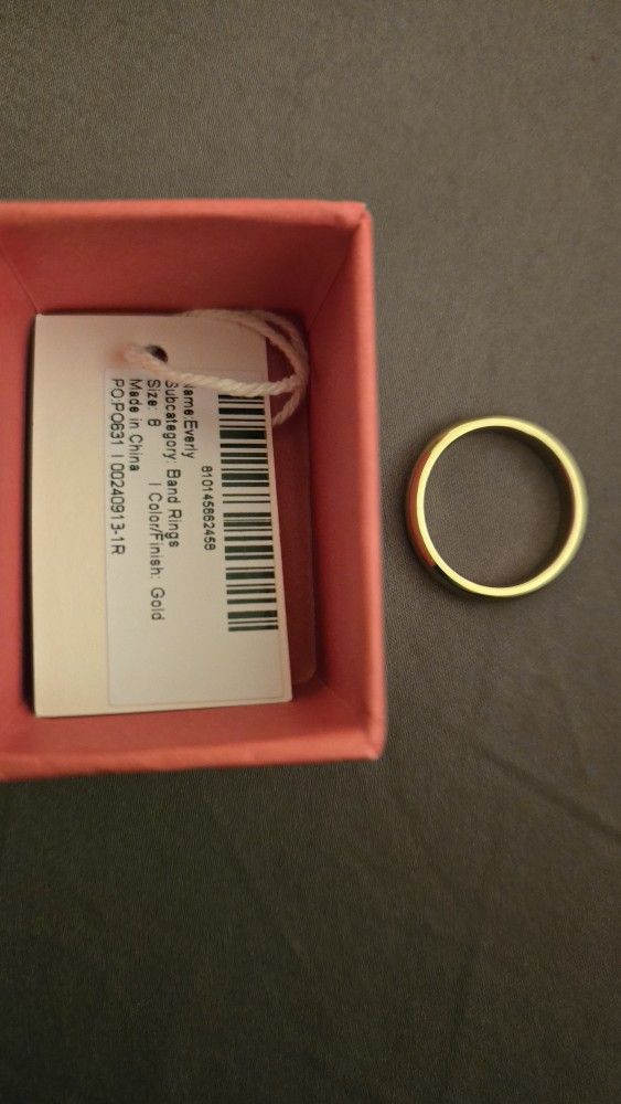 Size 8 New women's ring Anna Luisa