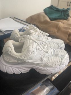 Women’s or boys Nikes