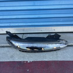 2021,2022,2023 Hyundai Kona Day Time Running Light/Direccional LED Rh Passenger Oem,Original  Ask