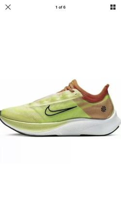 Nike Women’s runners running shoes size 6.5 7 8