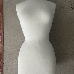 Female Jersey Dress Form Mannequin Size 4
