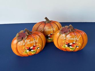 Fall / Harvest / Thanksgiving Pumpkins