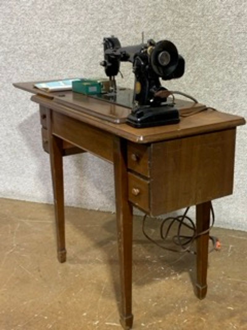 Singer Sewing Machine