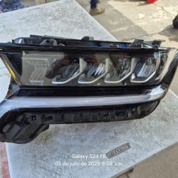 Kia Sorento Left Headlight Oem