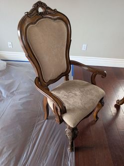Table and 6 chairs