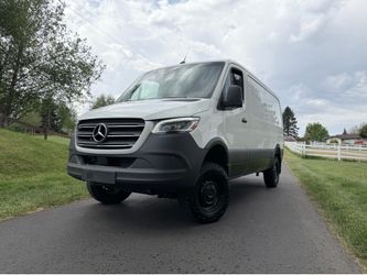2022 Mercedes Sprinter 144wb 4X4 Rare