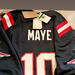 70$ Blue Red And White Pat Jersey (130$ Value)