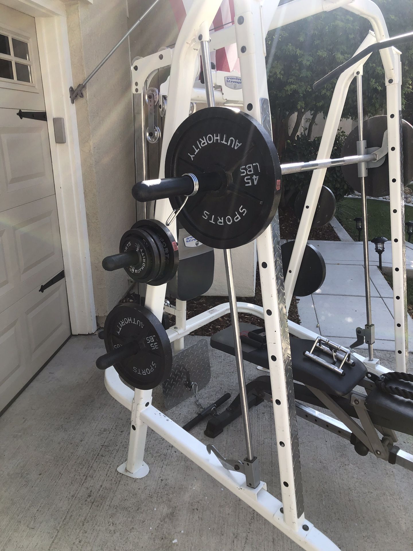 Amazing Iron Grip Strength Smith Machine w/ Many Attachments & 255 lbs