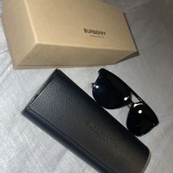 Authentic Burberry Sunglasses (no Scratches ,like New) Comes With Box