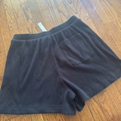Alo chorts color negro talla L
