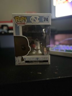 Michael Jordan pop figure