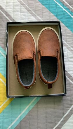 Boys shoe size 8/hablo español