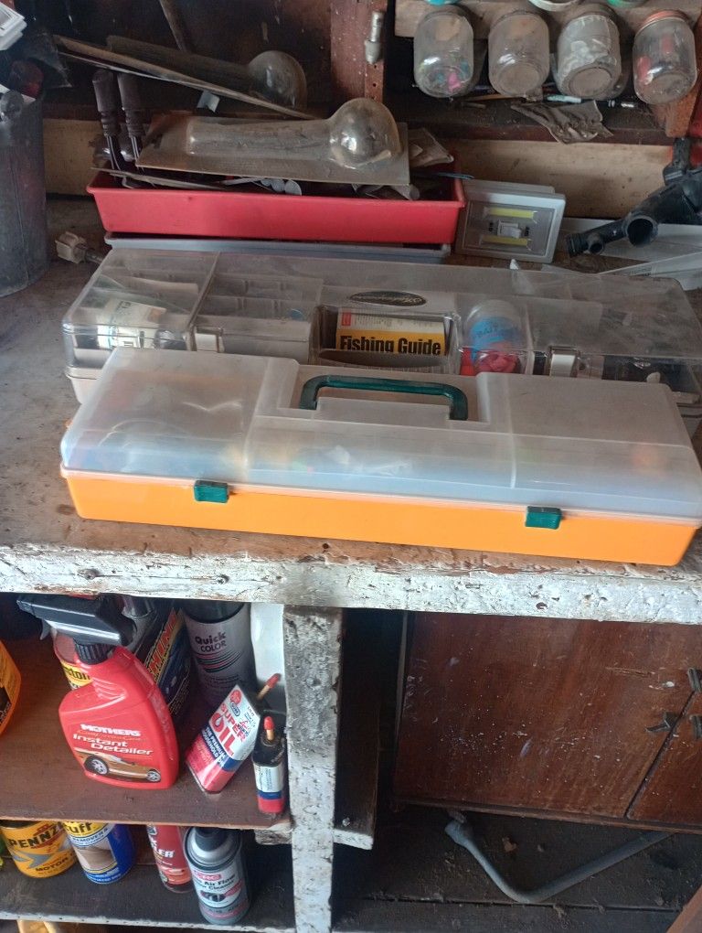 There's One Fishing Pole And Then There's Another Reel In The Other Box And Then A Couple Other Things In There 35 Bucks