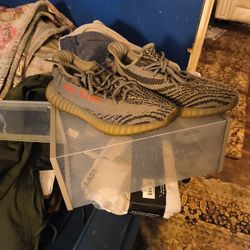 Like Brand New Yeezy Adidas 