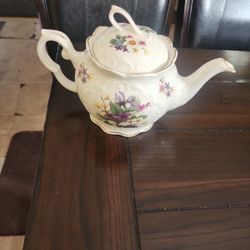 BRITISH EXCHANGE COLLECTION  TEA POT