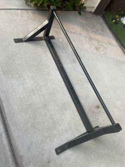 Wall Mount Pull Up Bar