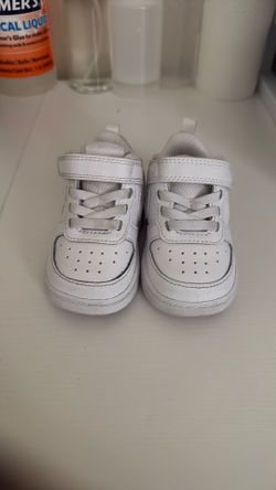 Nike Toddler (Size 4)