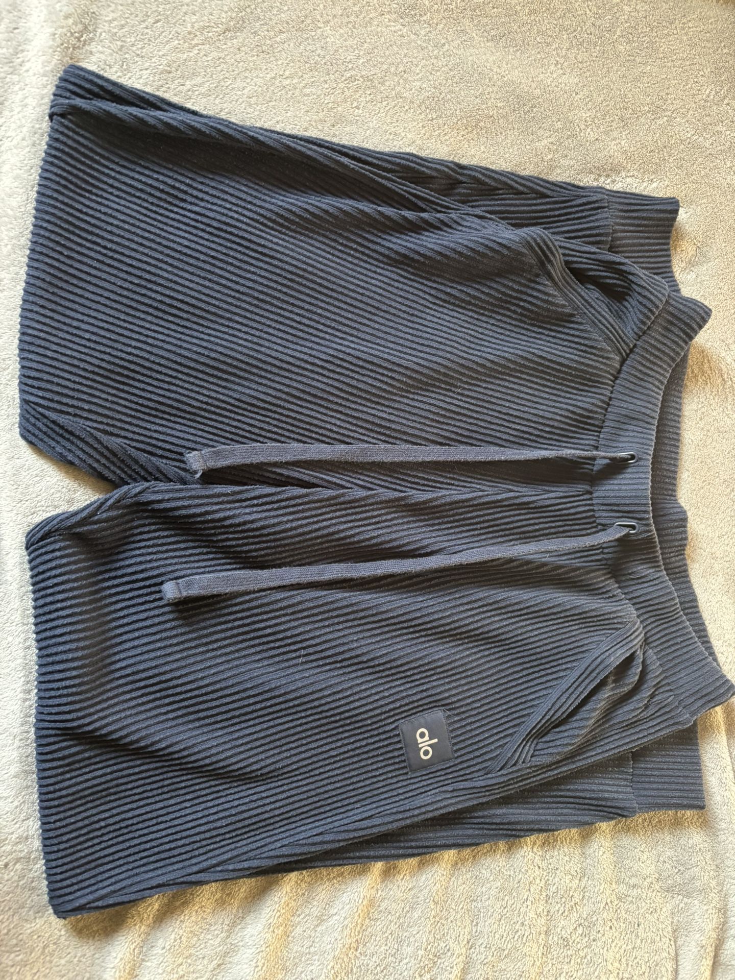 Alo Joggers 30$