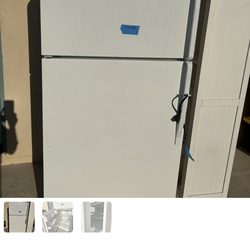 Refrigator $100
