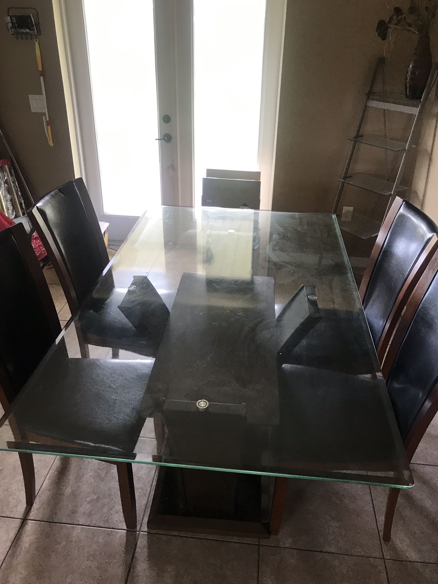 Glass dinner table