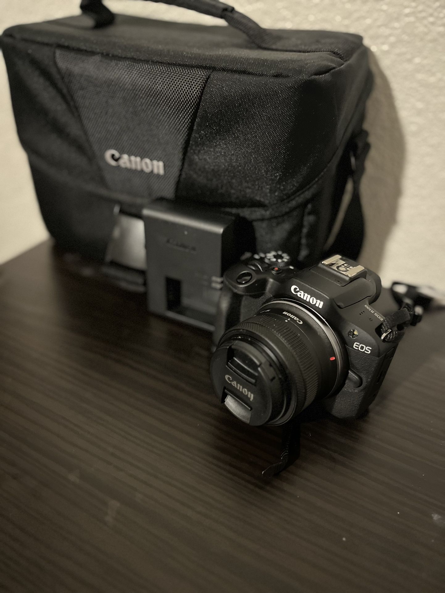 Canon EOS R100