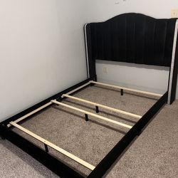 Bed - Black Velvet - Queen Bed