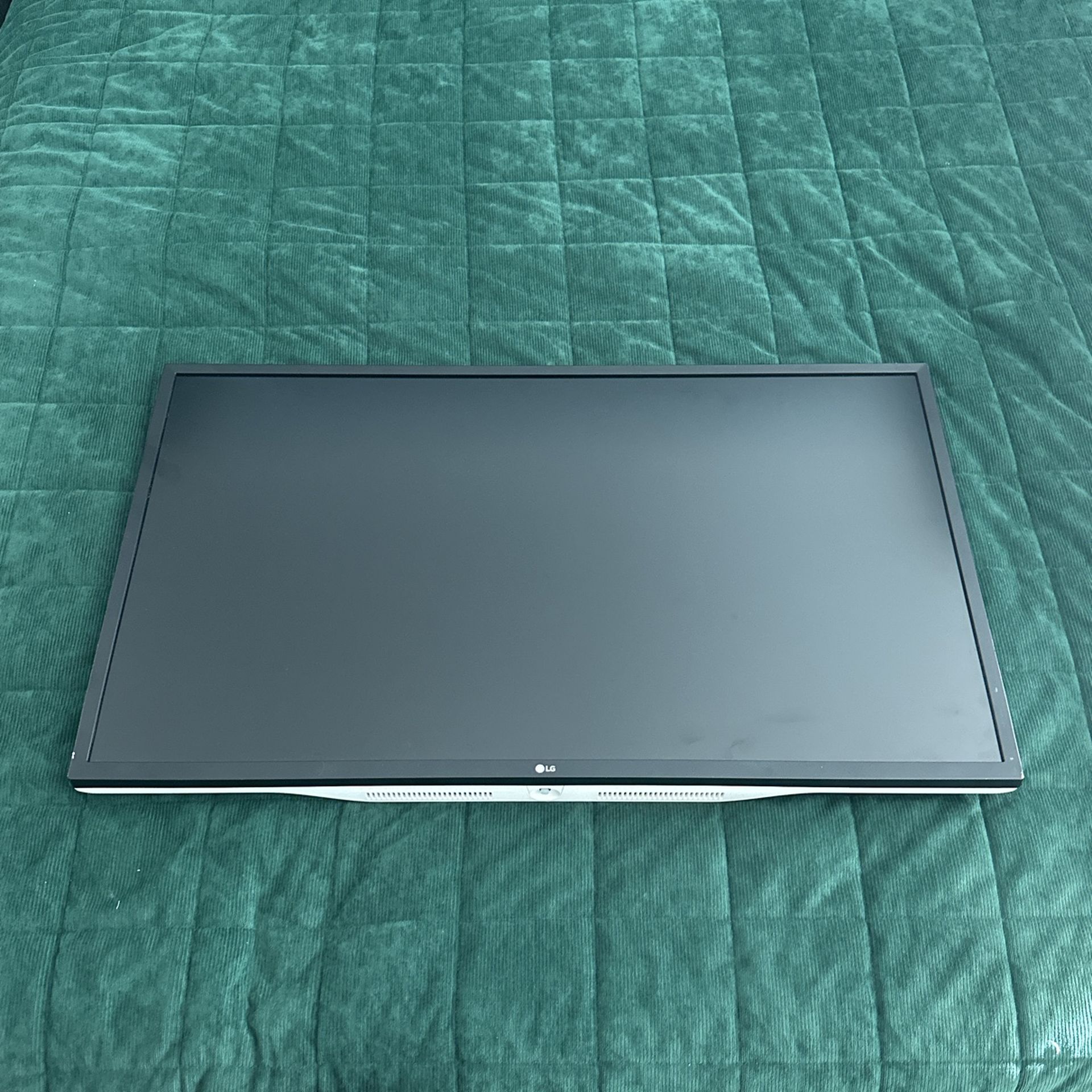 LG Monitor