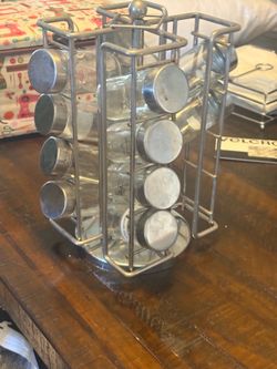 2 Rotating Metal Spice Rack with 16 Glass Jars