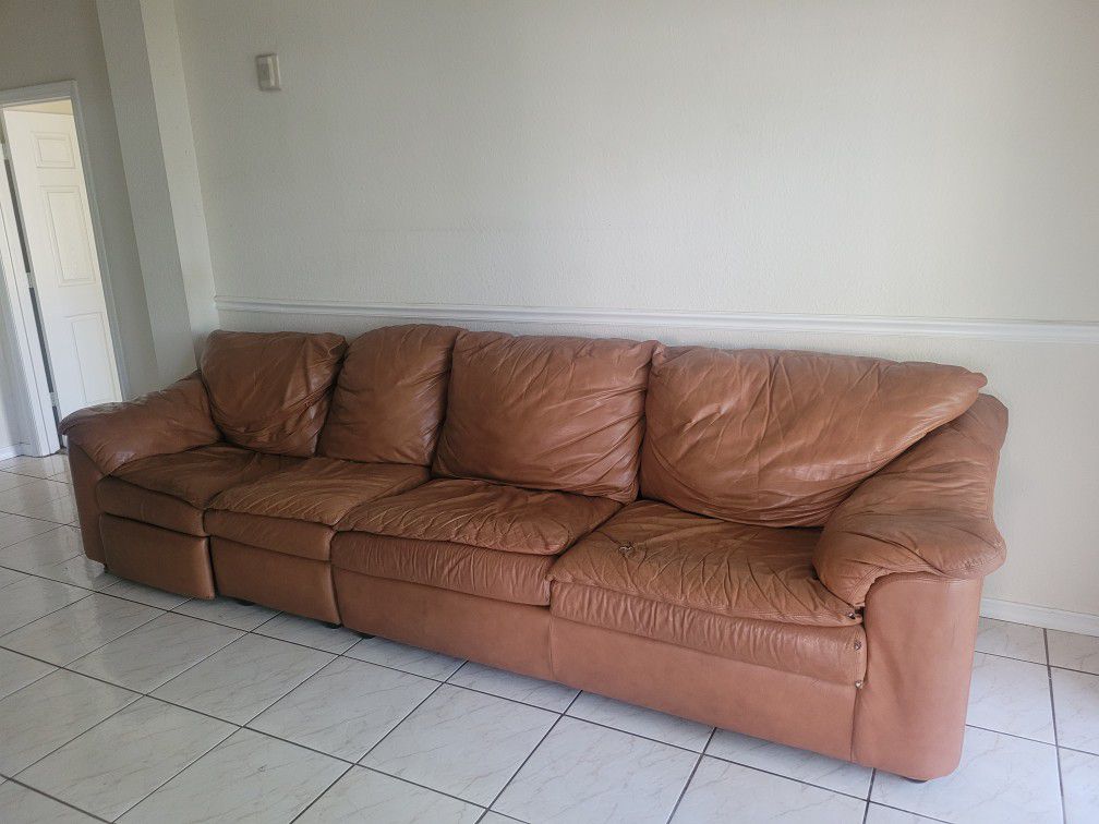 Free Leather Couch With Pull Out Bed 