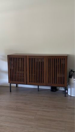 Modern 47” Slatted Wood Credenza / Buffet Cabinet – Brown – Excellent Condition