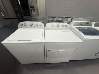 Whirlpool Washer and Dryer Set