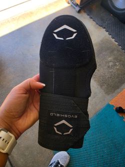 Evoshield baseball slidding mitt