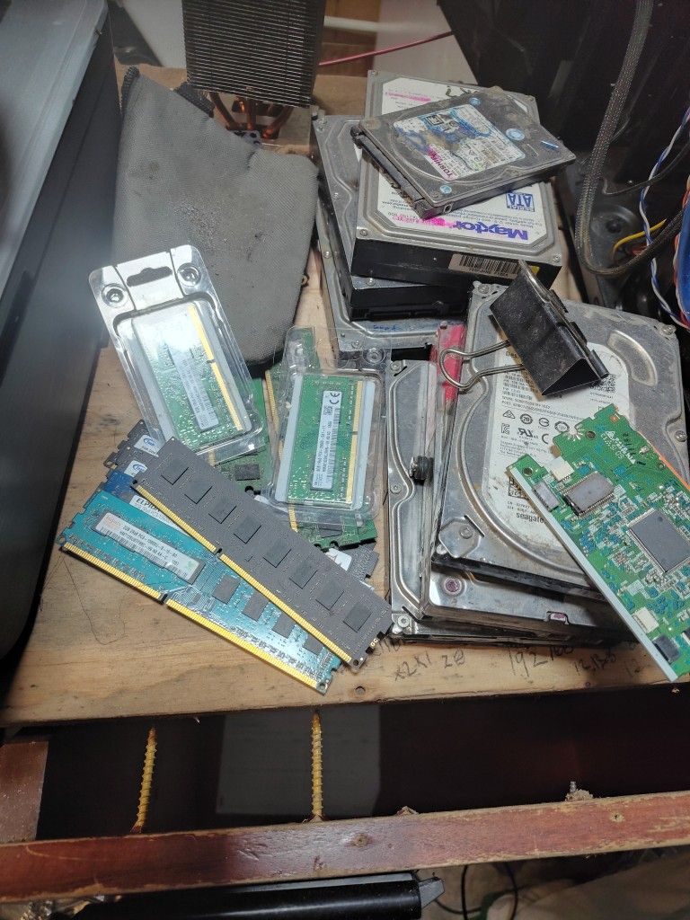 Hard Drives/Ram 5 Bucks
