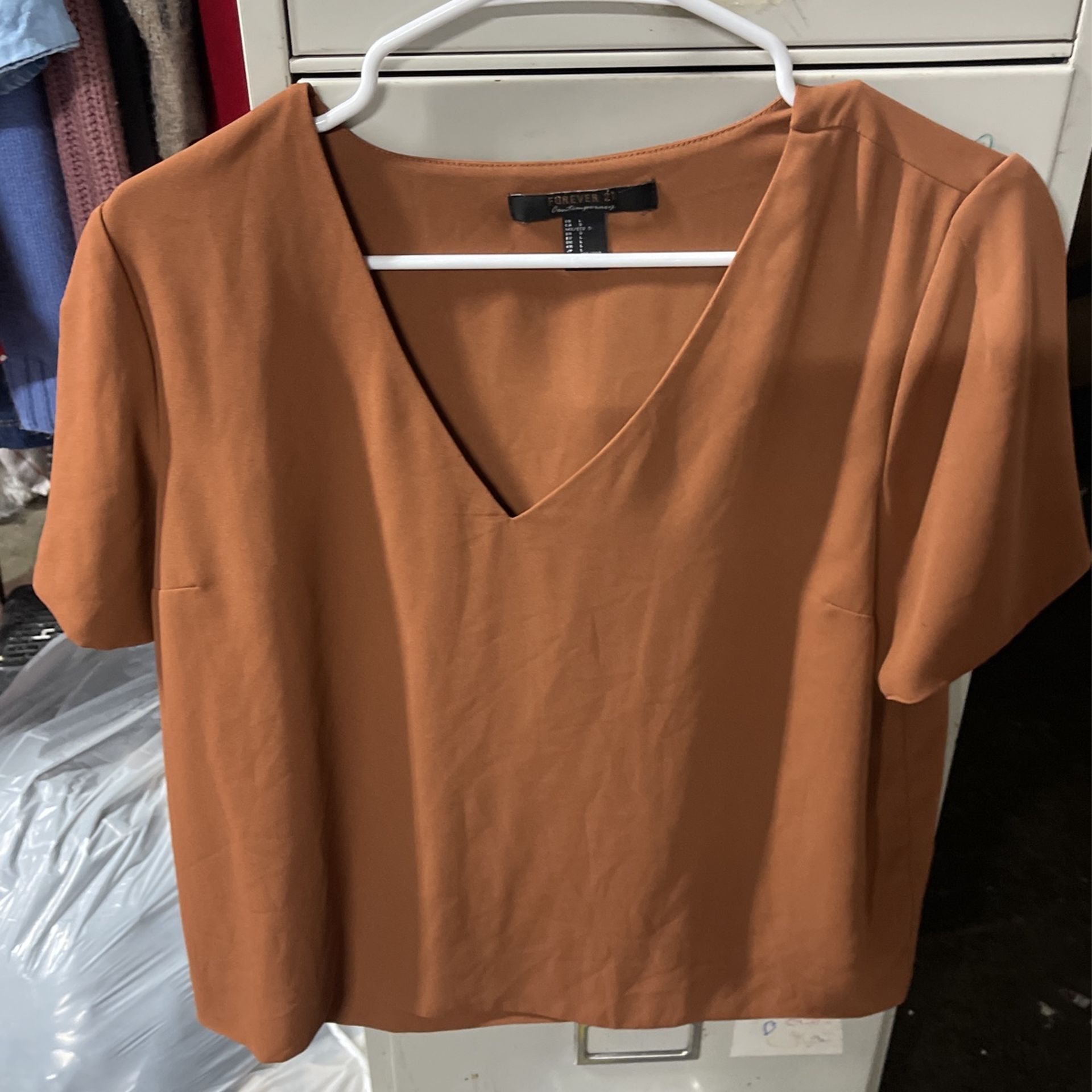 Women’s T-shirt, size large