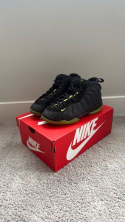Nike Air Foamposite One Black Volt Sneakers Size 3Y