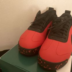 Brand New Pumas In Box Sz 9 1/2 Mens 