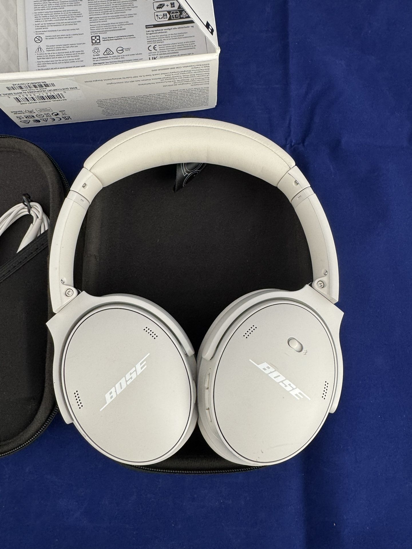 Bose Quiet Comfort in White Smoke Colorway
