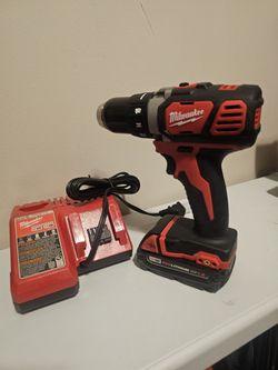 Milwaukee M18 Drill Kit