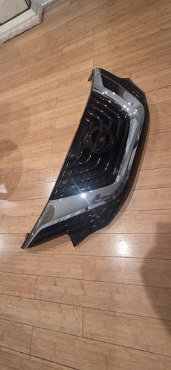 2015-2018  Nissan Murano Front Upper Grille Original Oem