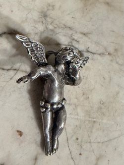 Vintage sterling silver Cherub Angel pendant