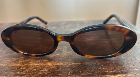 Elisa Johnson Lyric Leigh Sunglasses – Brown Tortoise – Excellent Condition