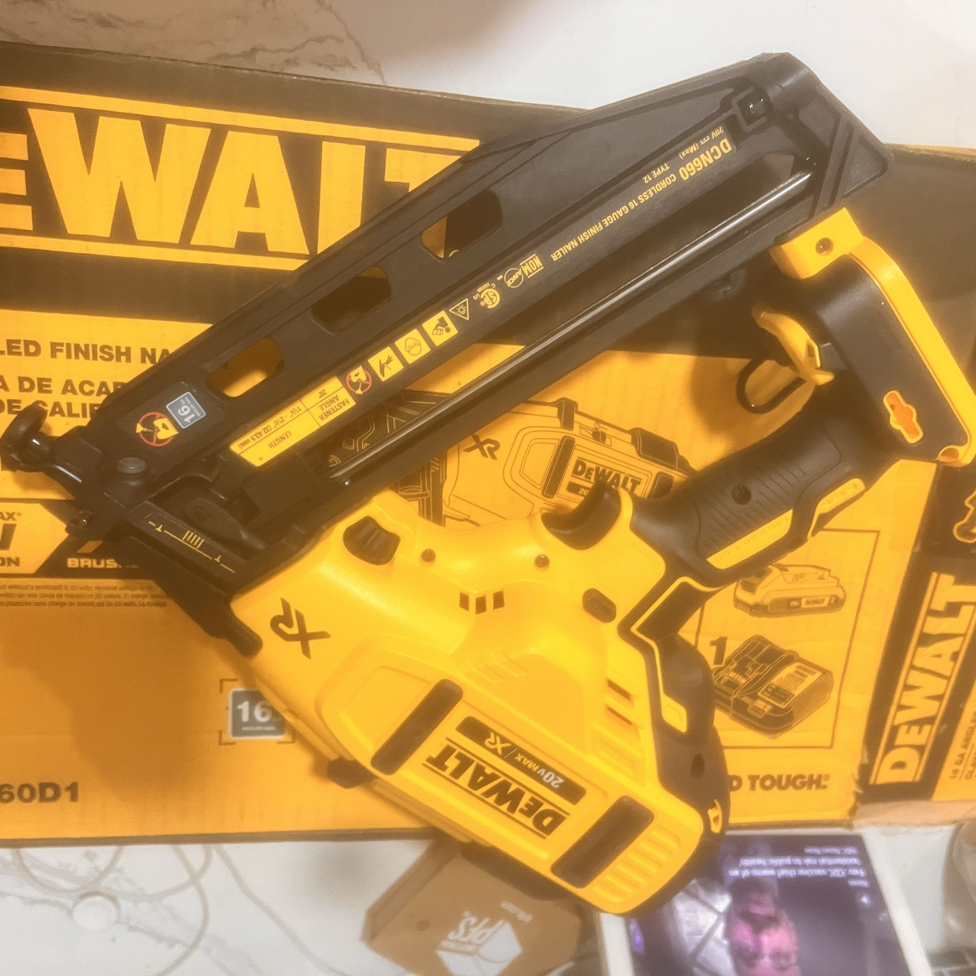 Finish Nailer Dewalt 16GA CORDLESS BRAND NEW
