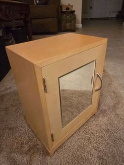 Nee Jewelry box