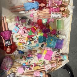 Barbies with so much other toys
