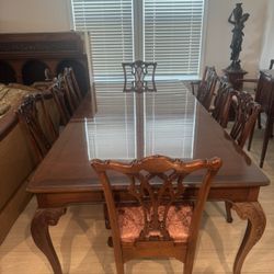 Beautiful Mahogany Table And Sideboard With Chairs  