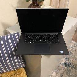 Dell XPS 8th Gen i9 Touch Screen 4GB Graphics, 32 GB Ram, and 6 Cores 